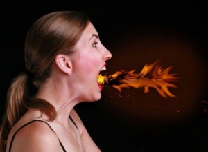 Ợ nóng là triệu chứng của bệnh gì? Giải pháp trị chứng ợ nóng hiệu quả